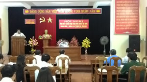 Tuyen Hoa district holds conference to review ten years implementing Resolution 25 on religious affairs